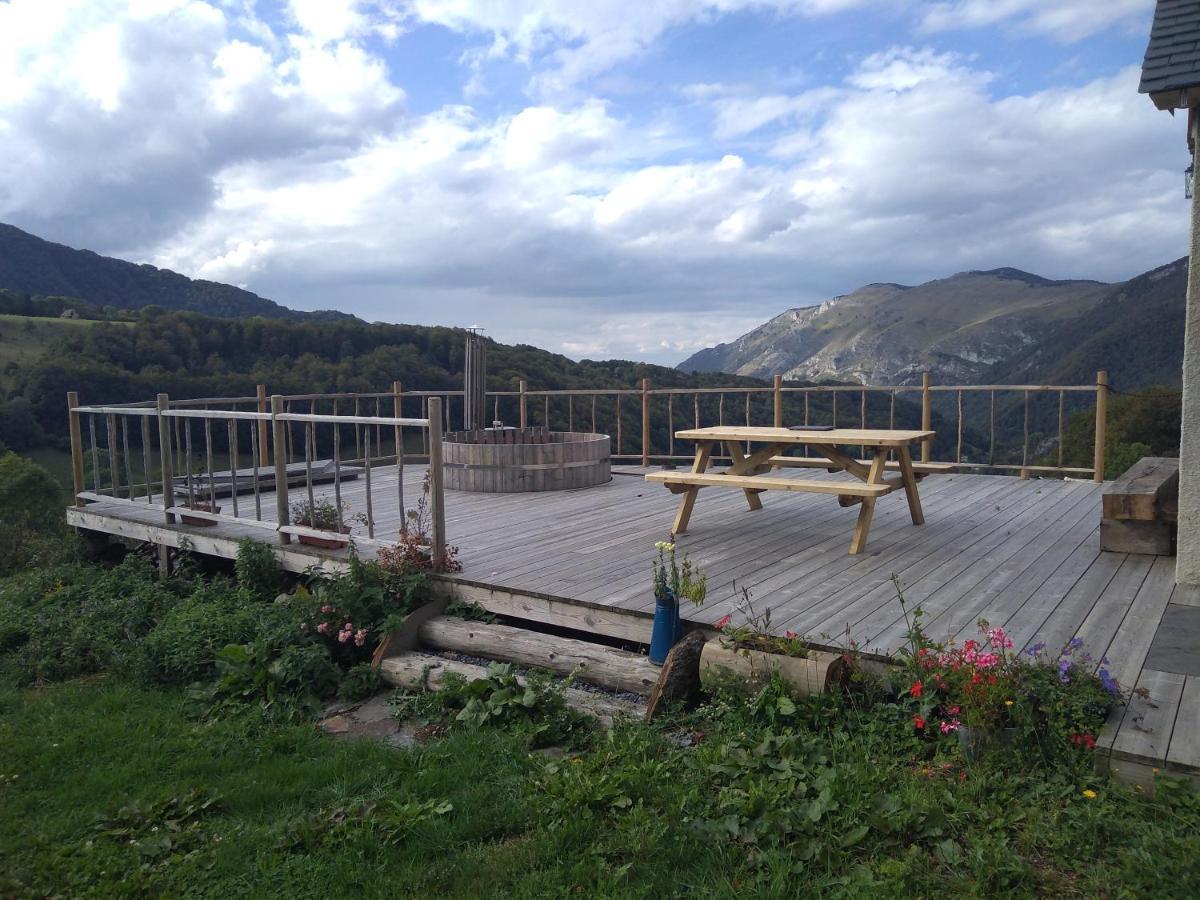 Le Panoramique Villa Campan Buitenkant foto